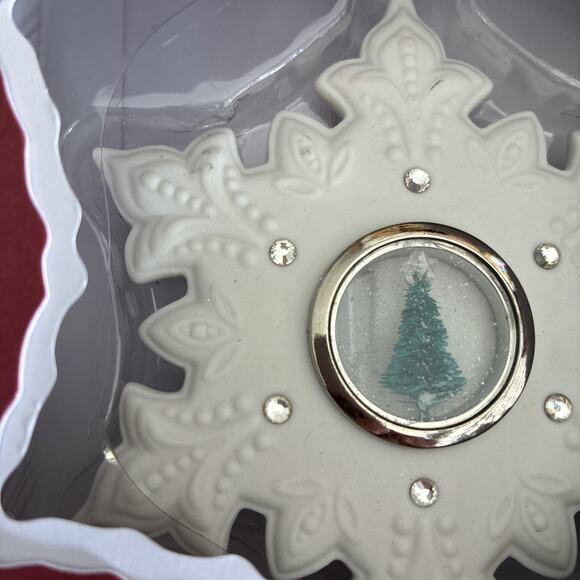 NIB 2015 Hallmark Keepsake Ornament Season of Wonder - Picture 12 of 12